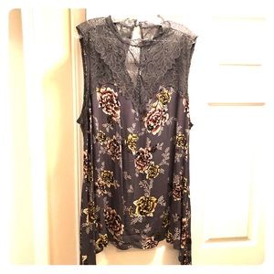 High neck lace floral tank top -Torrid